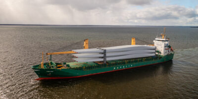 The Saarde wind farm components arrive to the Paldiski port