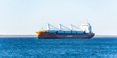 The Saarde wind farm components arrive to the Paldiski port