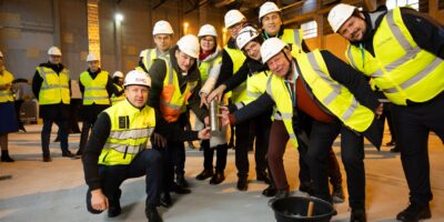 Utilitase Paljassaare soojuspumbajaama nurgakivi asetamine